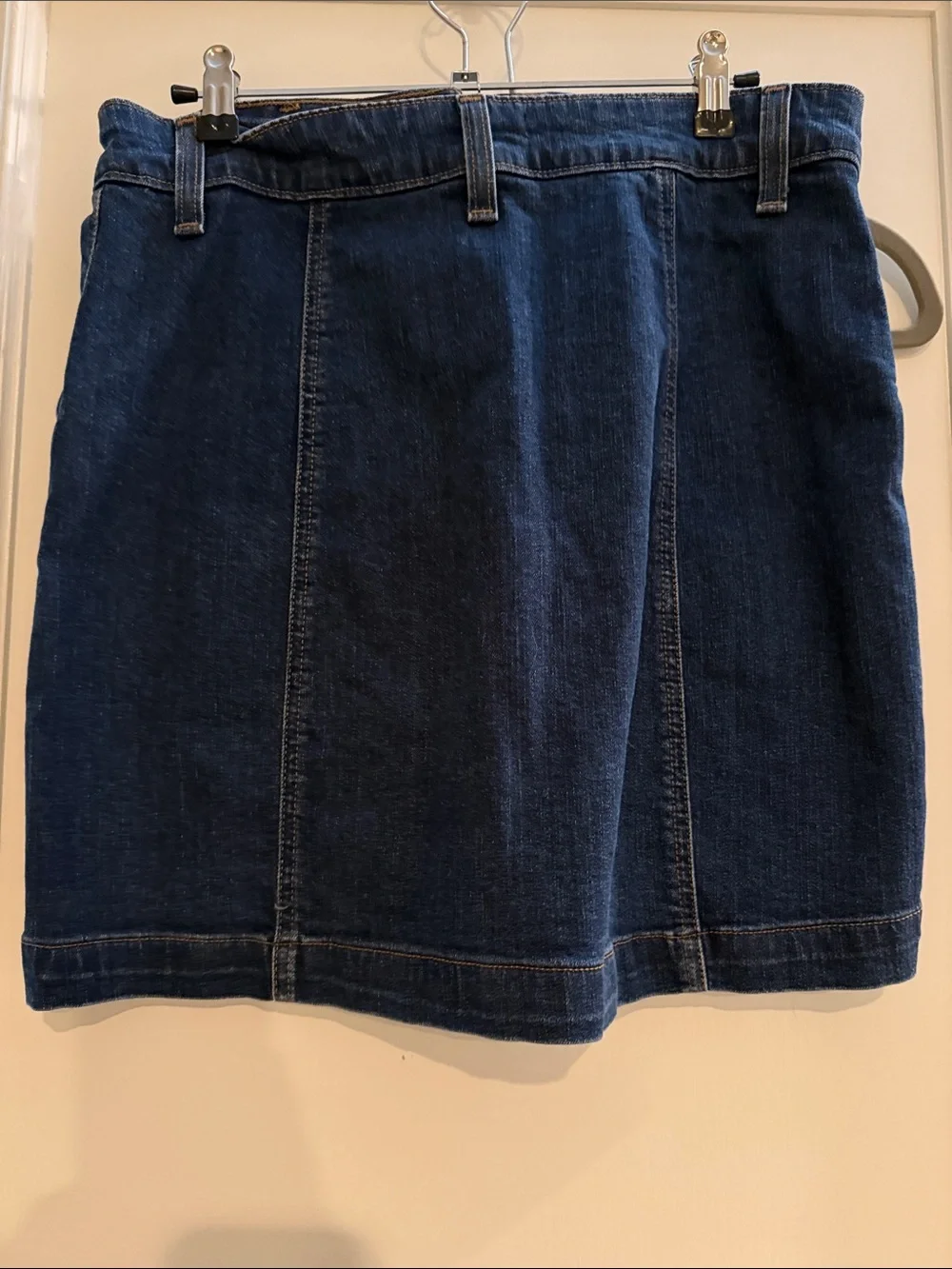 J.Crew Dark Blue Denim Button-Front Women's Skirt. NWT. Size 2.